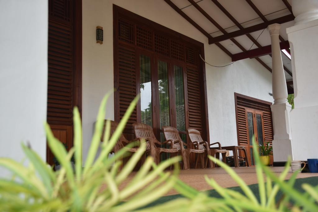 Green Palace Hotel Anuradhapura Ngoại thất bức ảnh