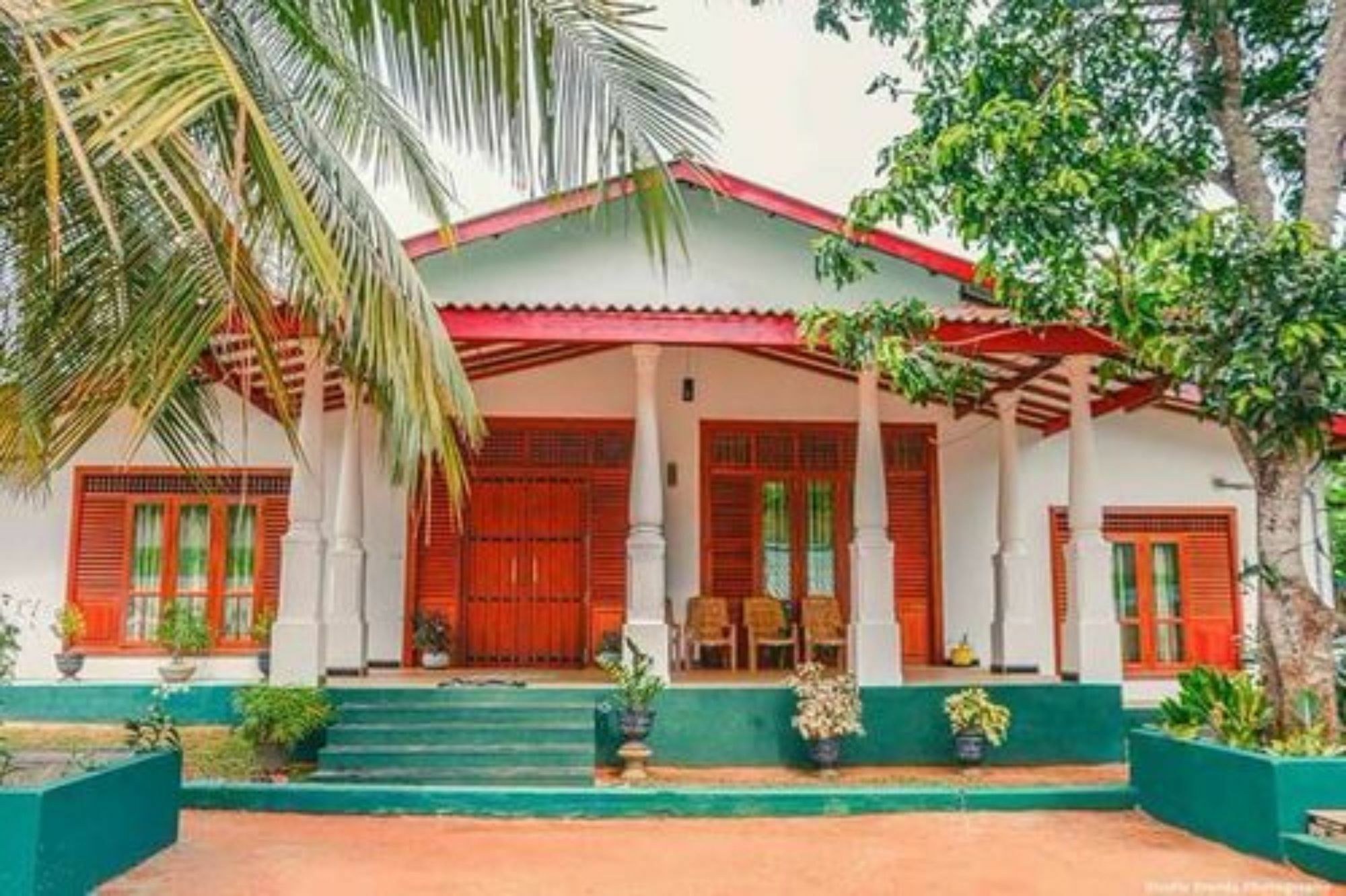 Green Palace Hotel Anuradhapura Ngoại thất bức ảnh