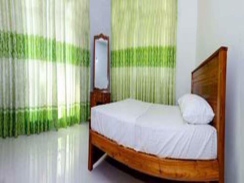 Green Palace Hotel Anuradhapura Ngoại thất bức ảnh